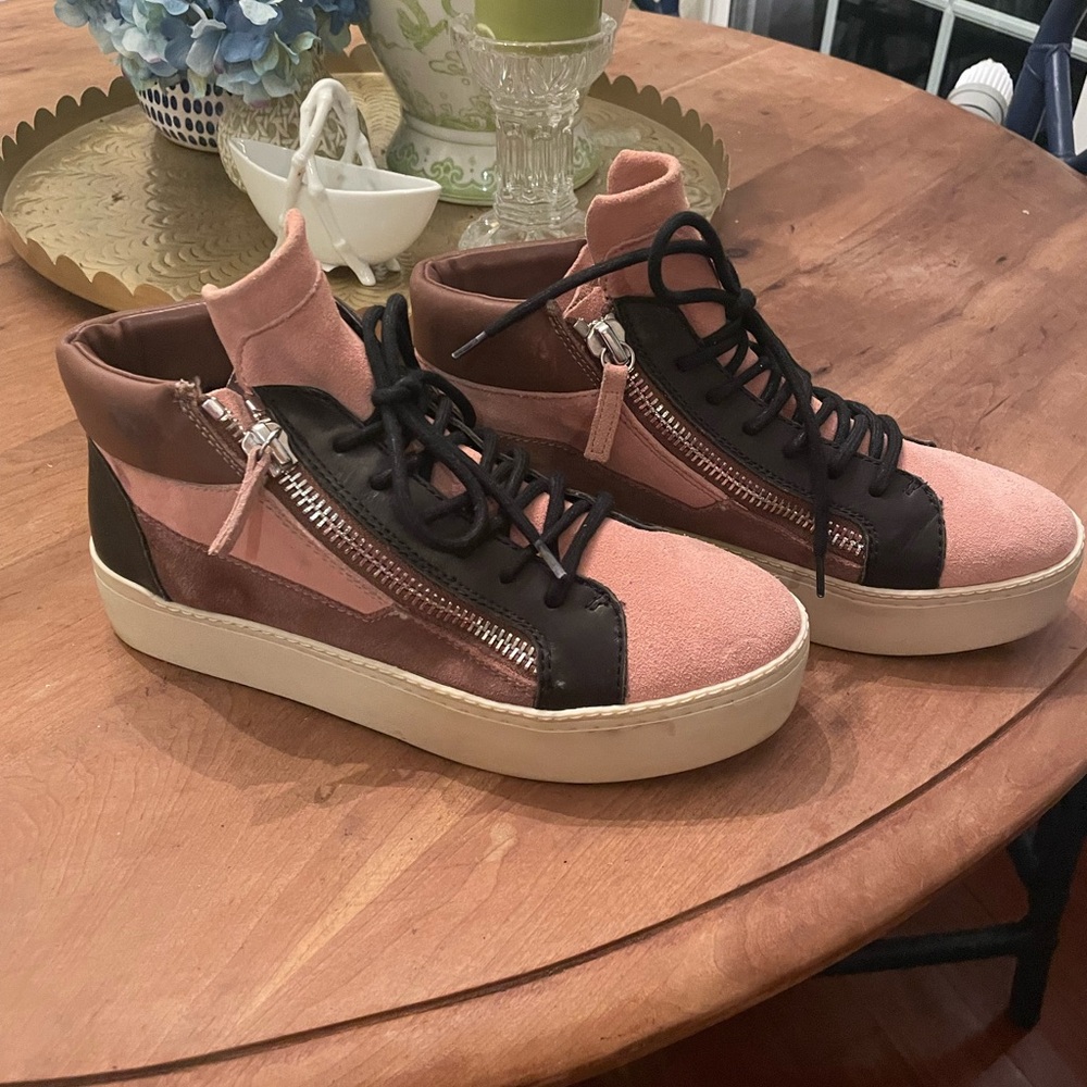 MADE PINK/BLACK/MAUVE/BROWN FASHION SNEAKERS SZ 8.5